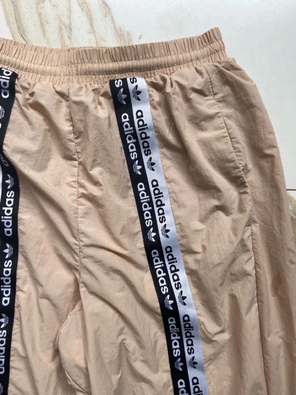 Calça farm + adidas P