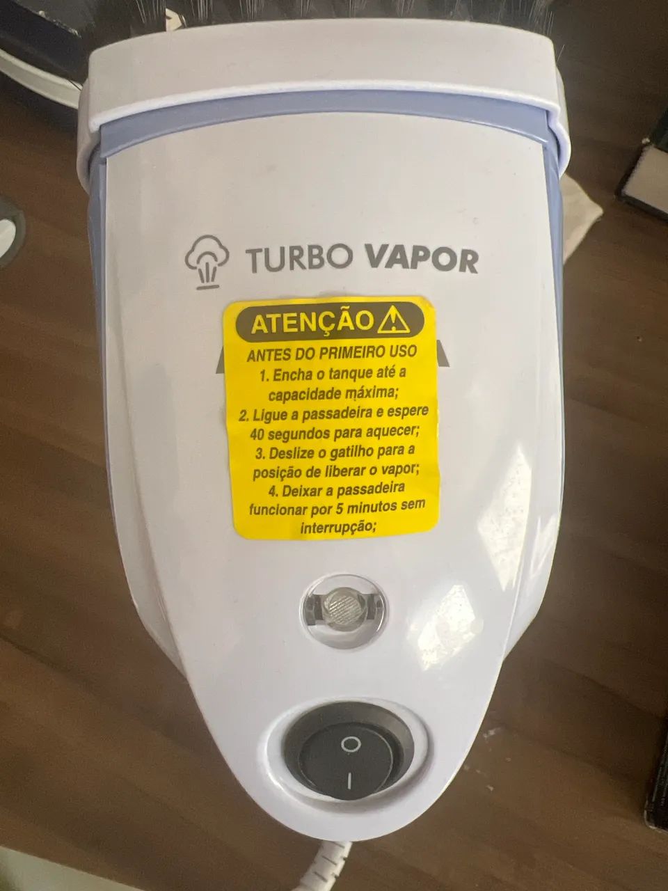 Ferro de passar a vapor