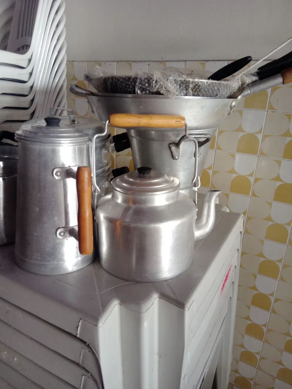 Jogo de Panelas e Bule em Alumínio ABC