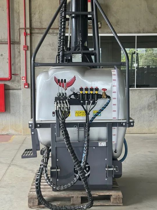 Pulverizador Canhão 600/400 L - Foto 3