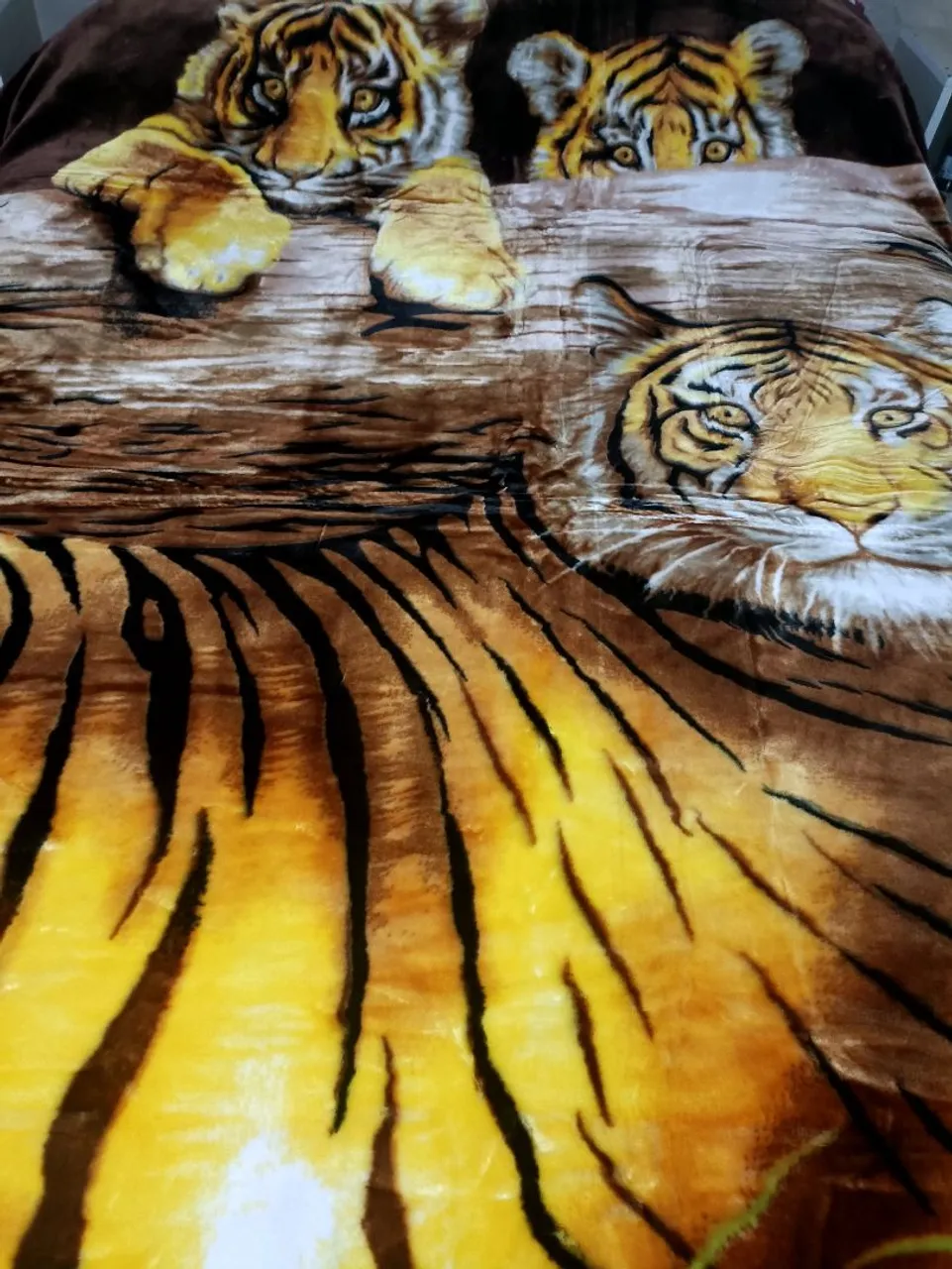 R$269.99 cobertor casal grosso GG grande cobertor king estampa bicho tigre novo