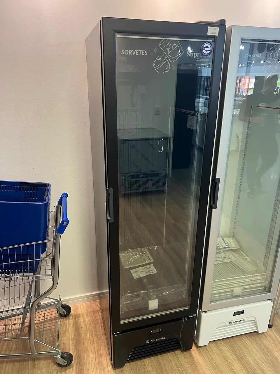 Freezer pra sorvetes 330 litros  ar forçado Metalfrio pronta entrega 