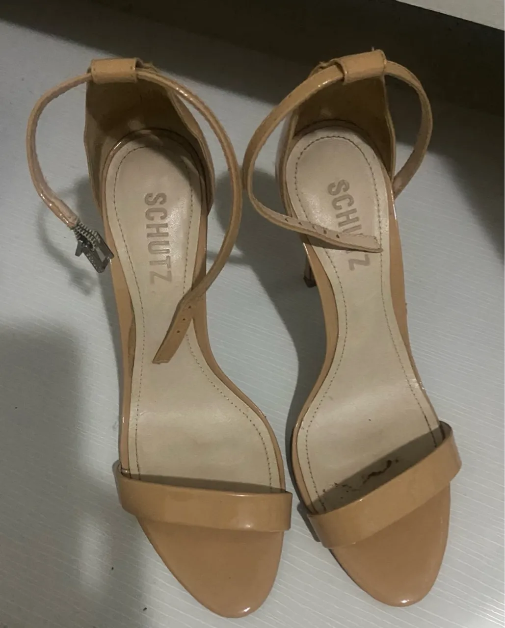 Vende-se sandália Schutz (seminova)