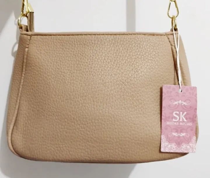 Bolsa de ombro feminina bege alça longa transversal detalhes dourados  - Foto 2