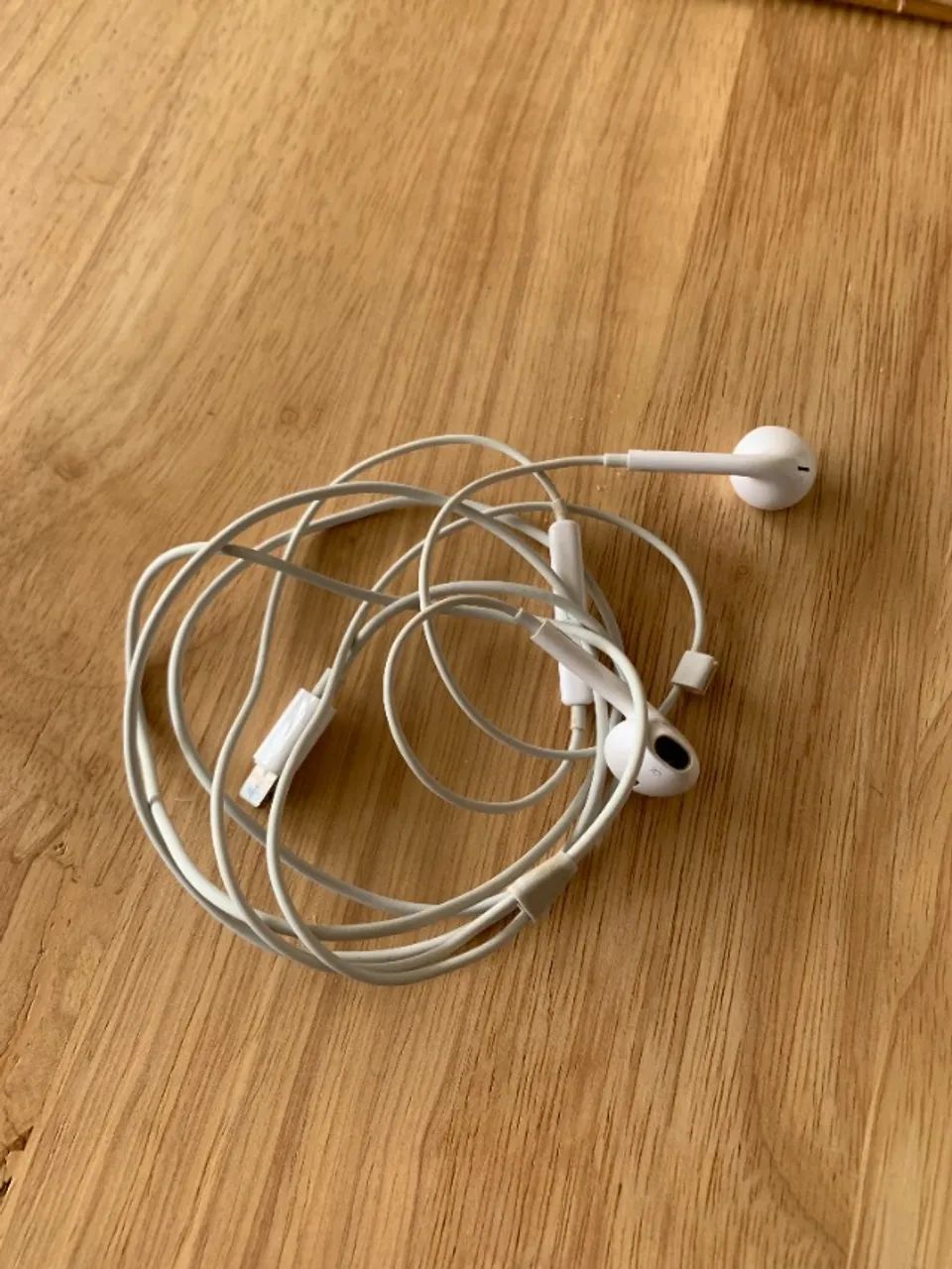 Fone Apple Earpods Conector Lightning original - Foto 2