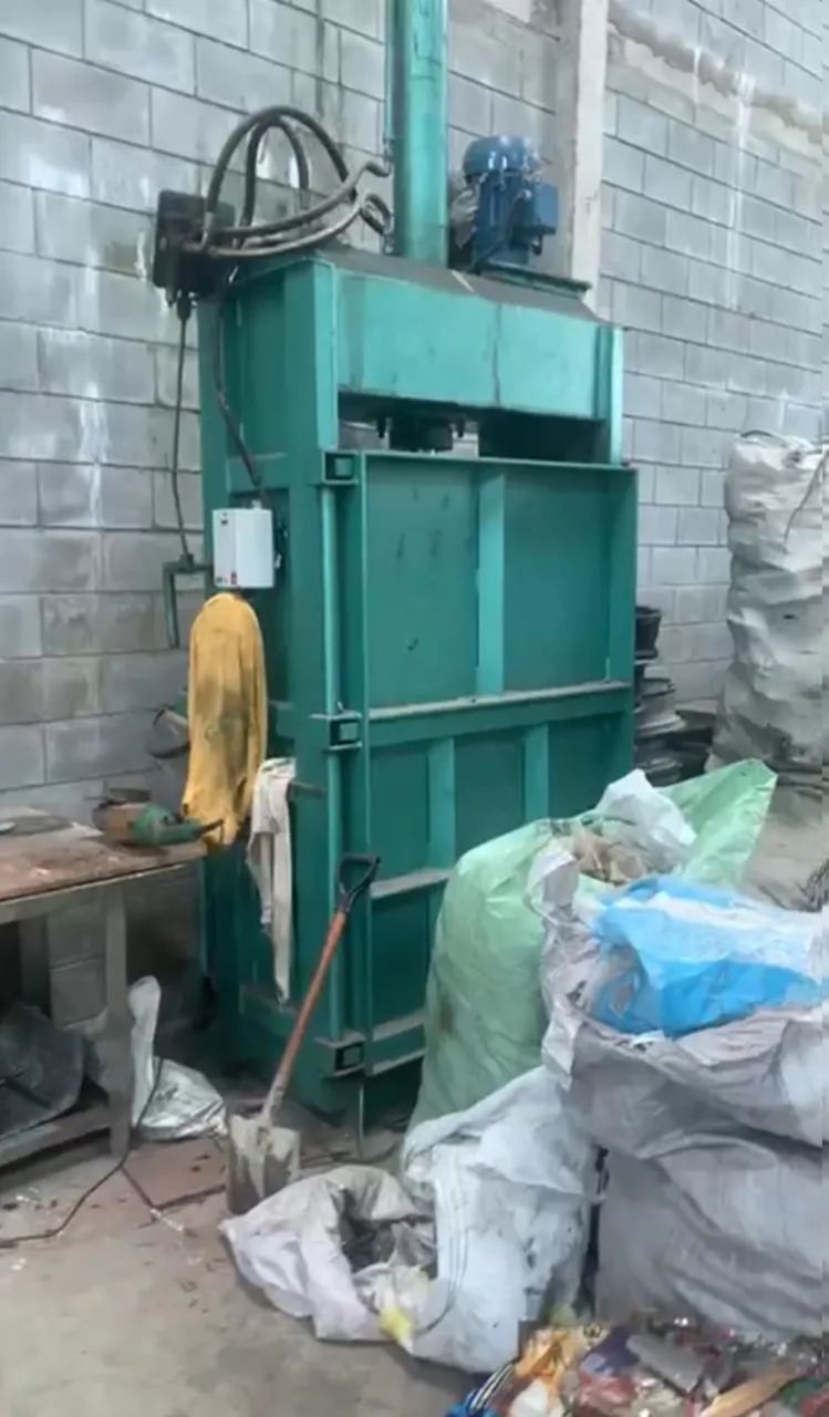 VENDO ENFARDADEIRA GRANDE