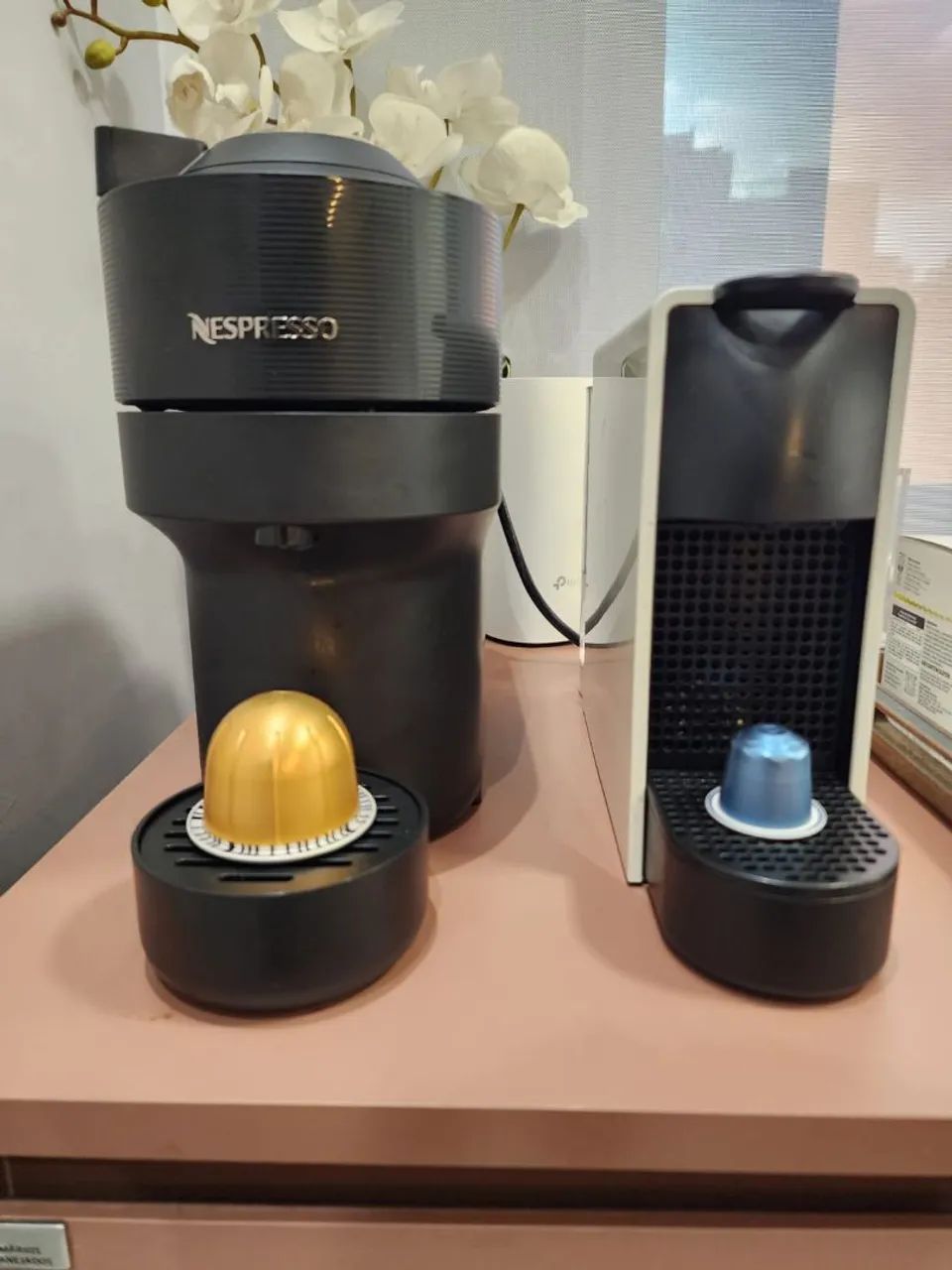 Conjunto Máquina de Café Nespresso VERTUO POP e ESSENZA MINI ...