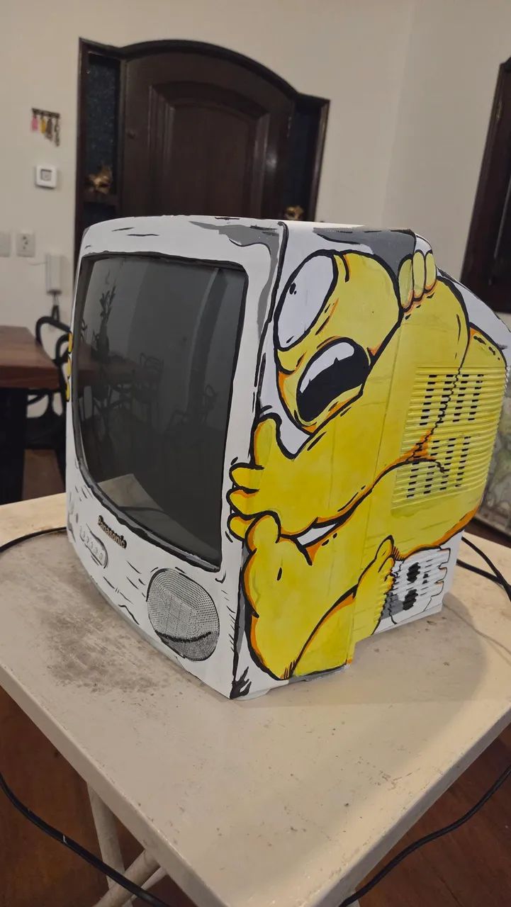TV Panasonic Customizada com Desenho