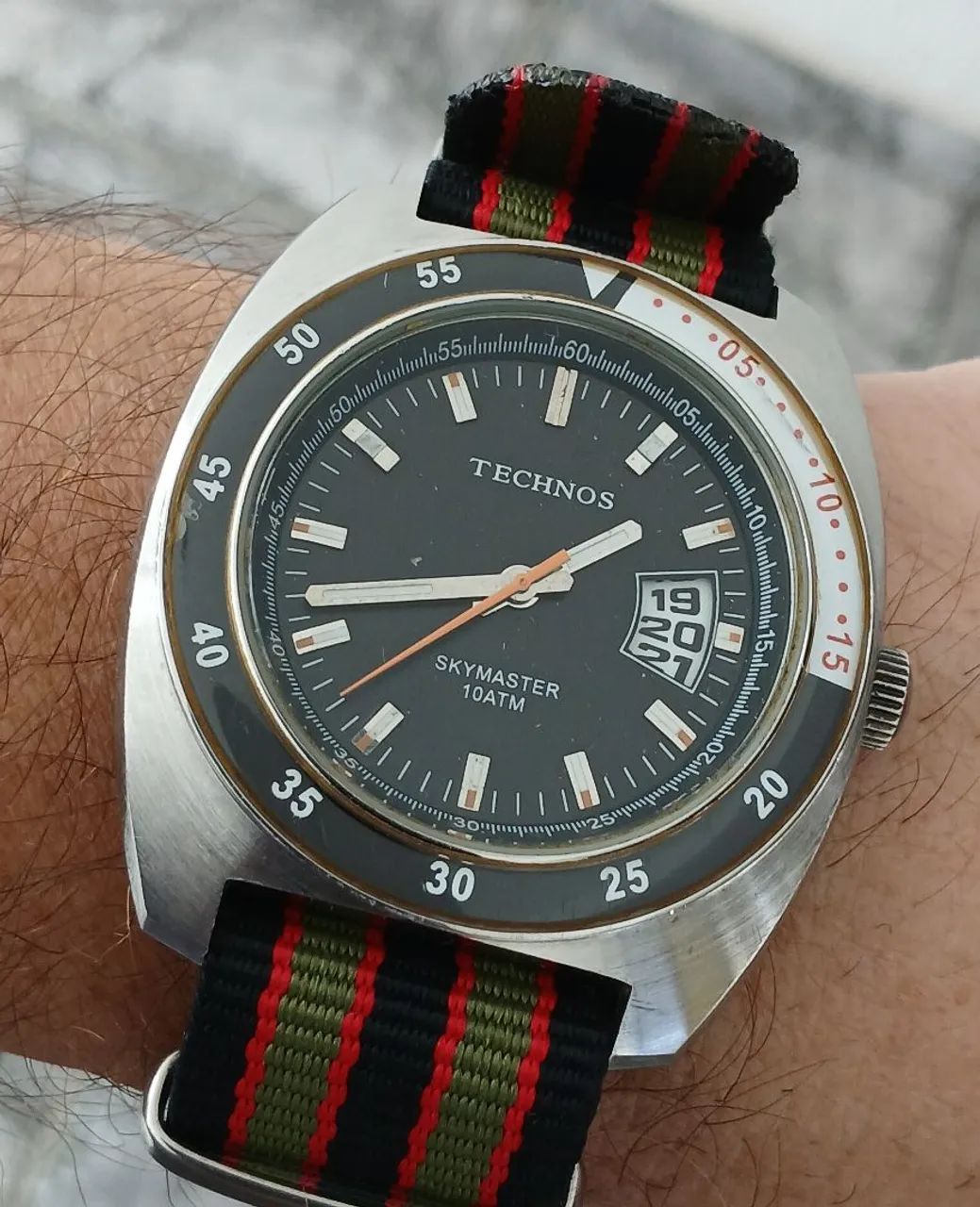 Raríssimo relógio antigo TECHNOS SKYMASTER anos 90 impecável  - Foto 2