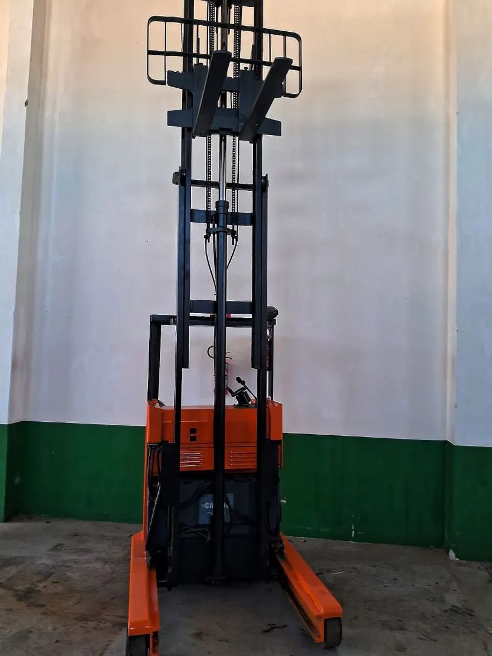 Empilhadeiras para locação e venda - Foto 3
