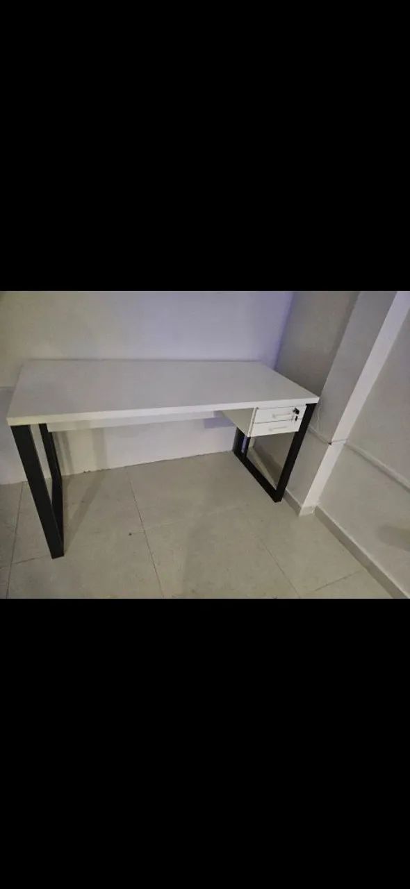 Mesa para escritório  com gavetas happy 
