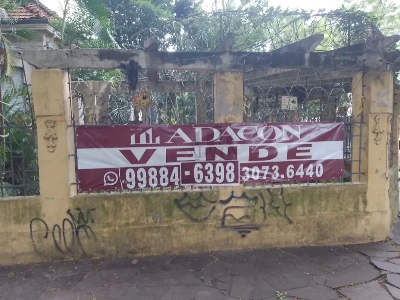 Terreno de esquina à venda na Rua Gonçalo de Carvalho,.Com área total de 728 m²