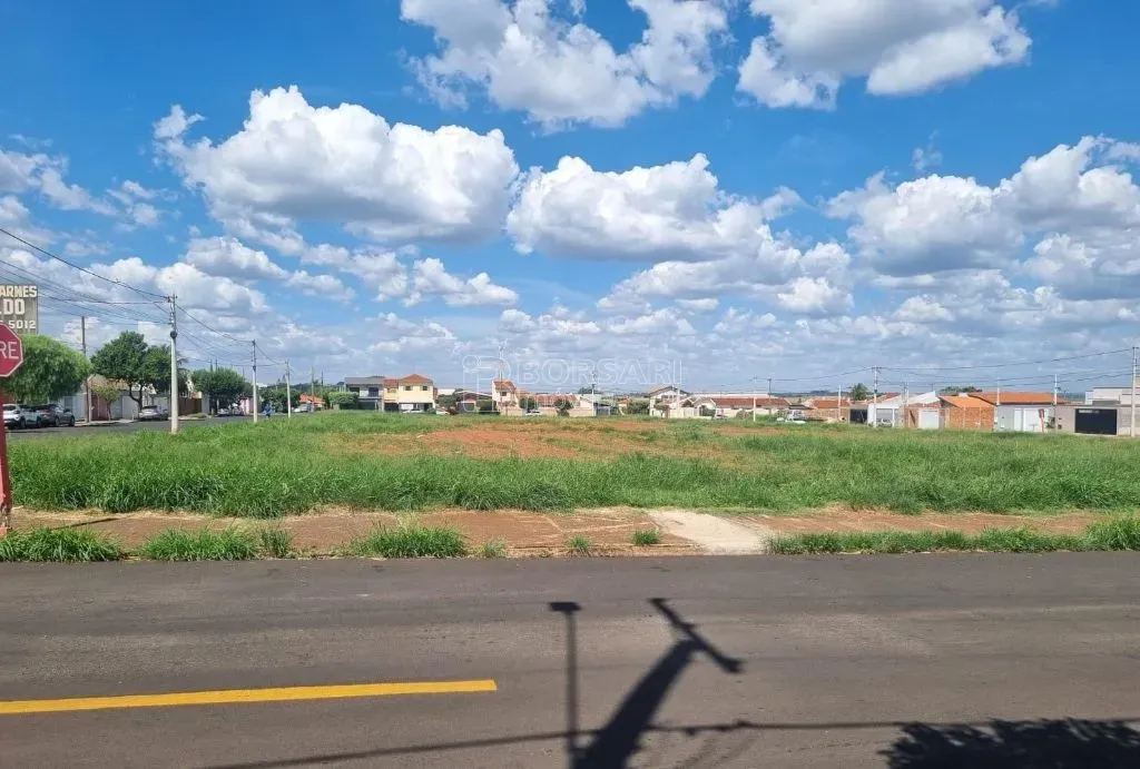 Terreno Padrão à Venda no Jardim Tabapua, Araraquara - Oportunidade única!