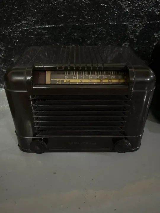 Rádio antigo RCA