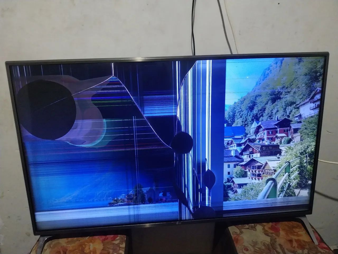 Smartv Lg 49 Inch with Broken Screen64297491820546120