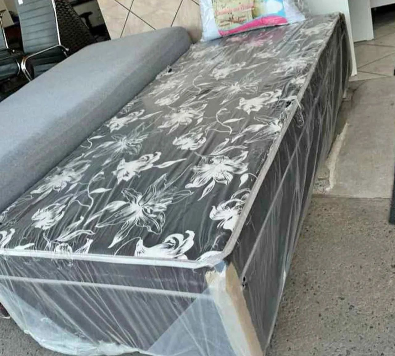 Cama Box  com Colchão acoplado 