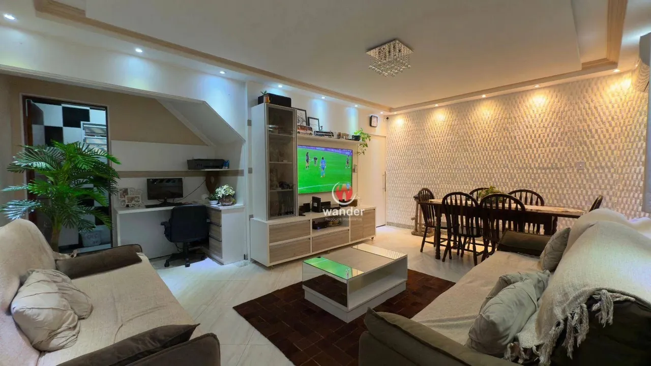 Sobrado com 2 dormitórios à venda, 98 m² por R$ 520.000,00 - Praia da Enseada - Guarujá/SP