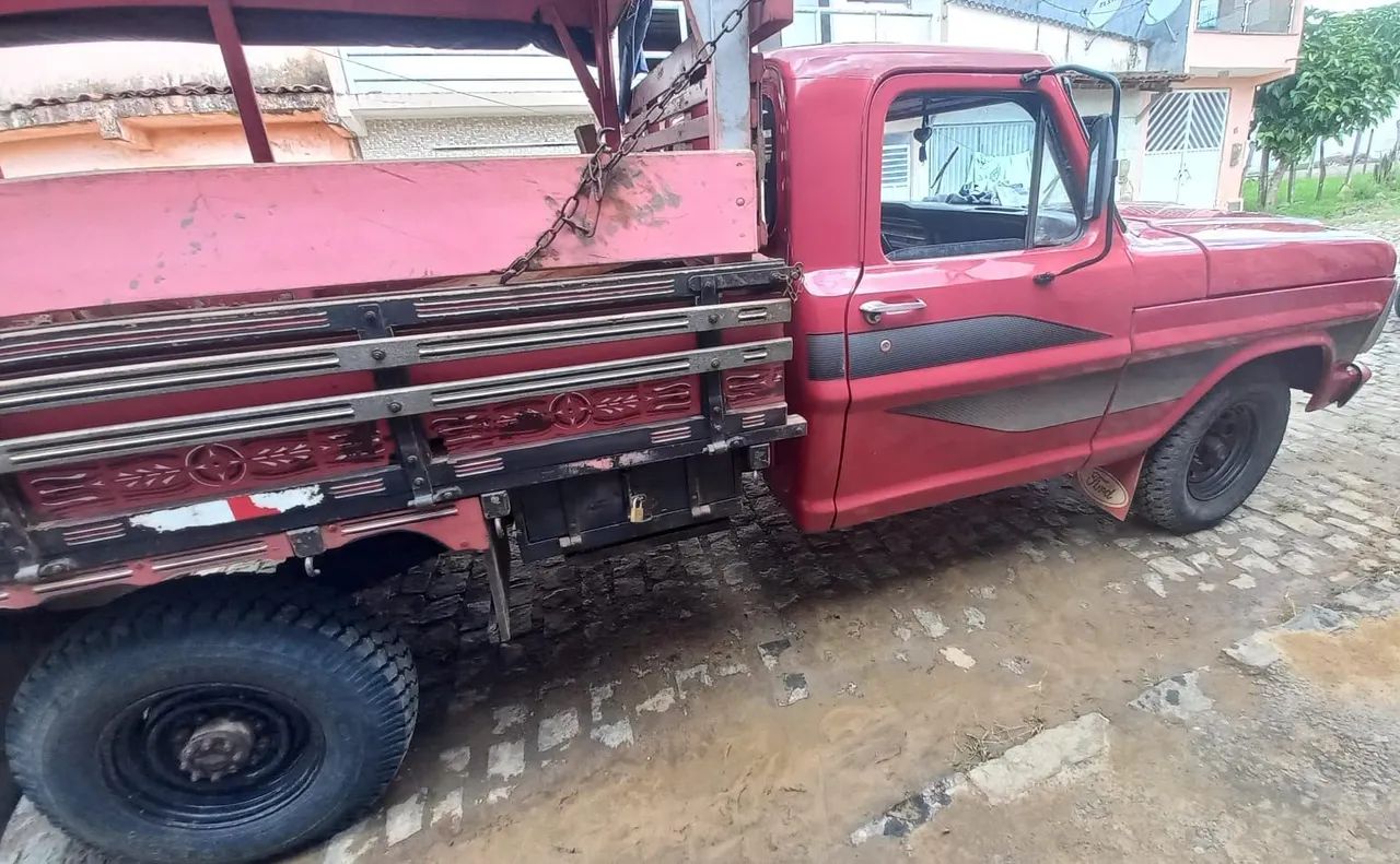 Caminhão Ford F-2000 - Foto 2