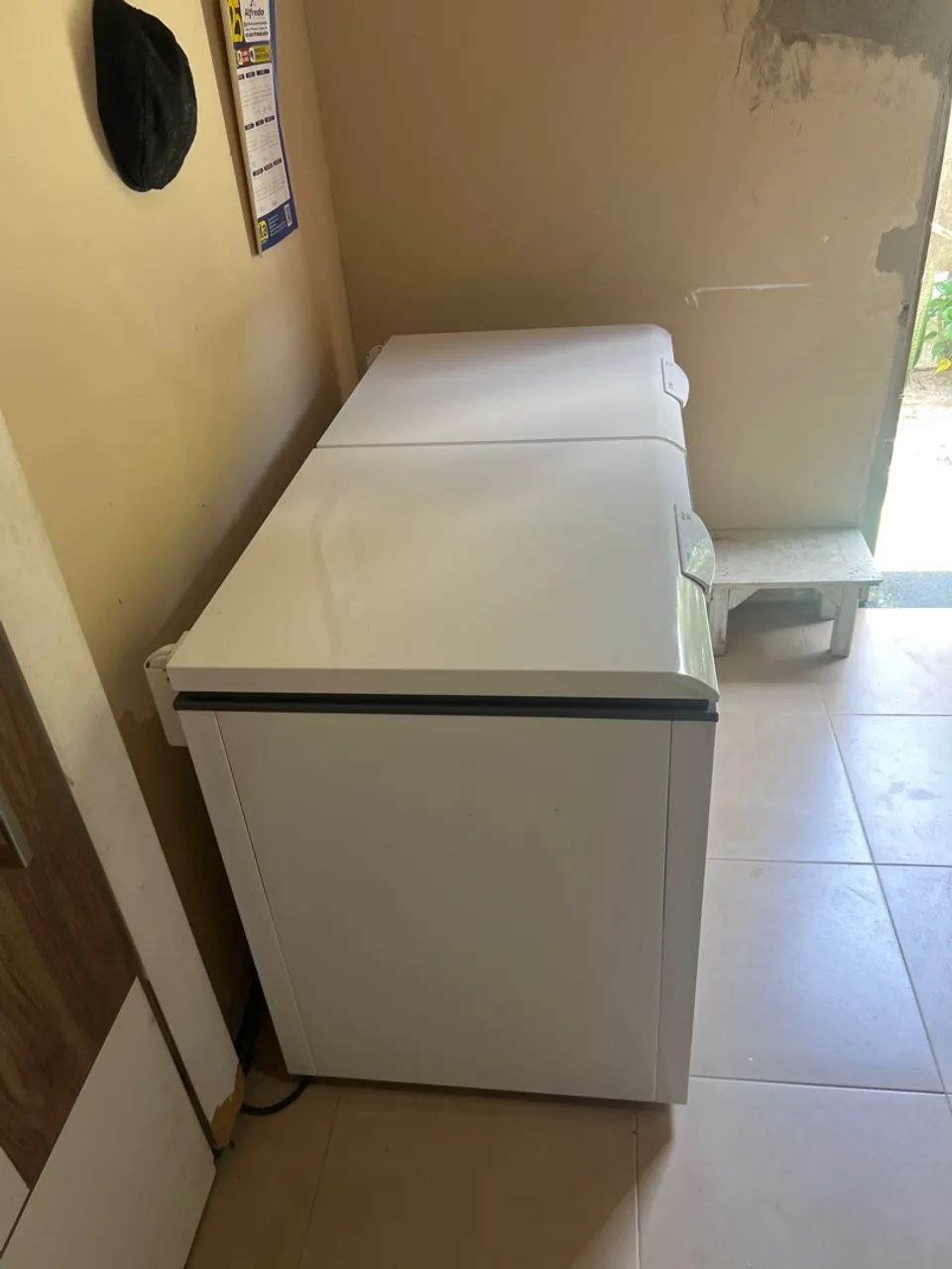 Vendo freezer semi novo  - Foto 2