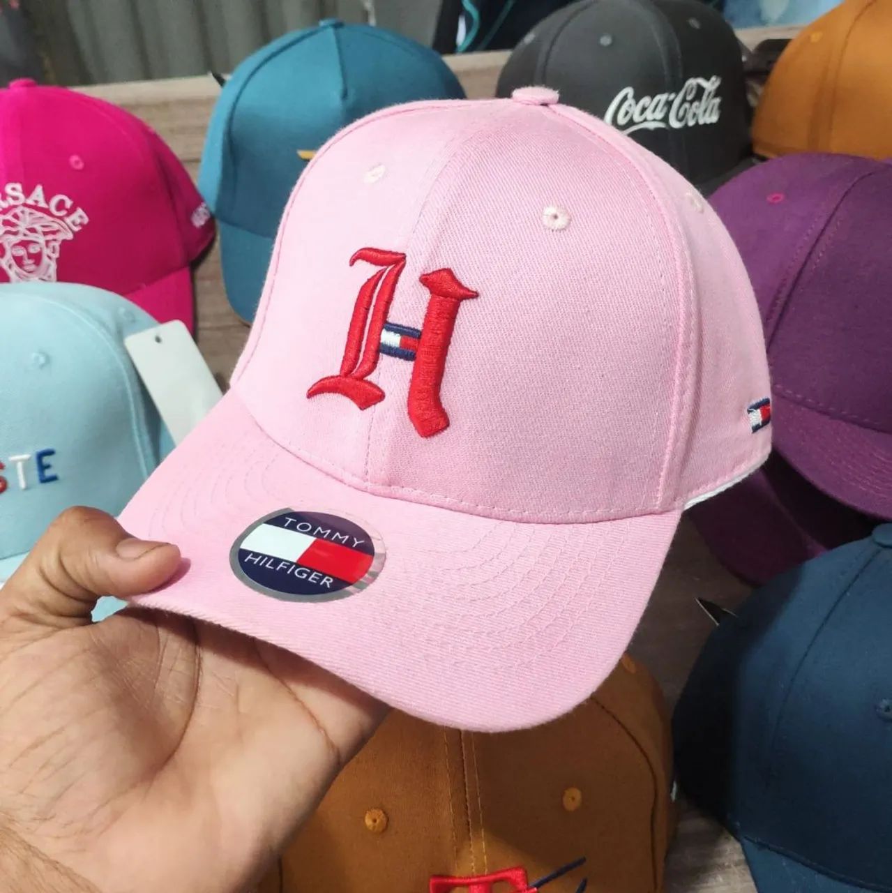 Boné  - Novo e estiloso! - Foto 2