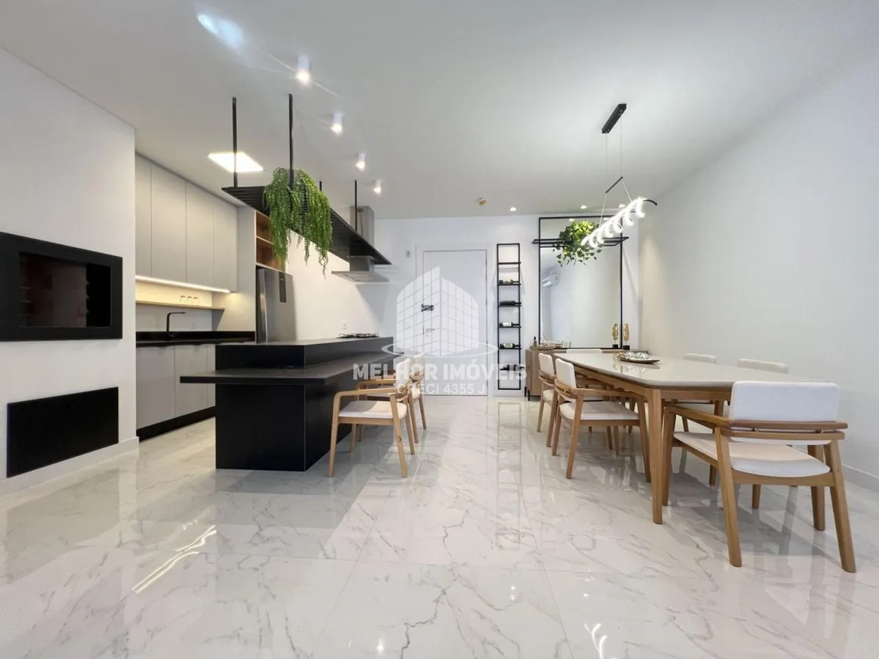 Apartamento para alugar no bairro Centro em Balneário Camboriú/SC