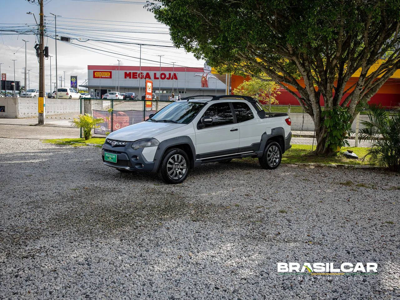 Fiat Strada Adv.1.8 16V Dualogic Flex CE 2015 - Foto 3