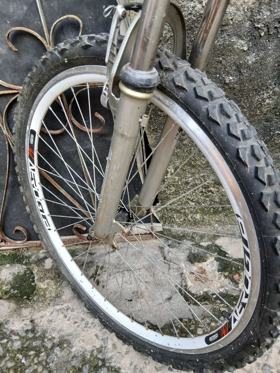 Bicicleta de alumínio, reliquia. - Foto 4