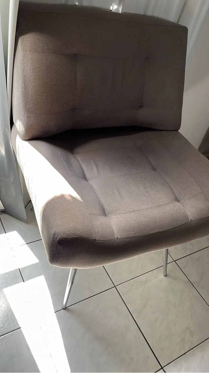 Vendo poltrona em bom estado 65138001788930121
