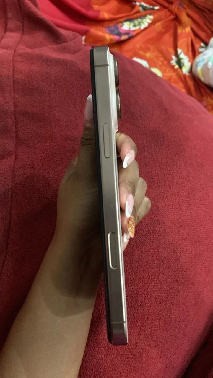 iPhone 16 PRO MAX - Foto 3