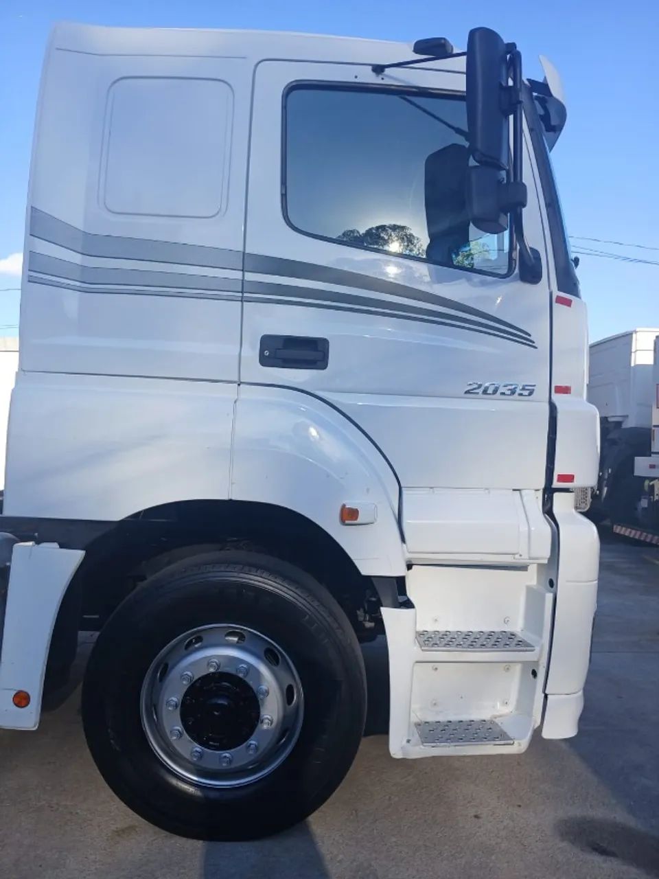 MB AXOR 2035 6X2 2011 - Foto 4