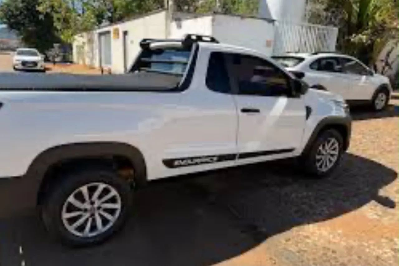 Fiat Strada Endurance 1.4 Flex 8V CS Plus 2022 - Foto 2