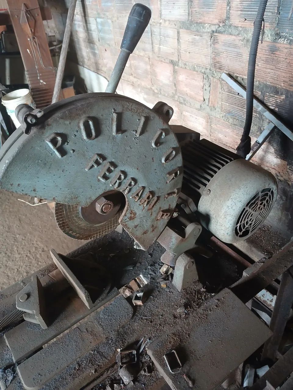 Policort Ferrari  Trifásico 