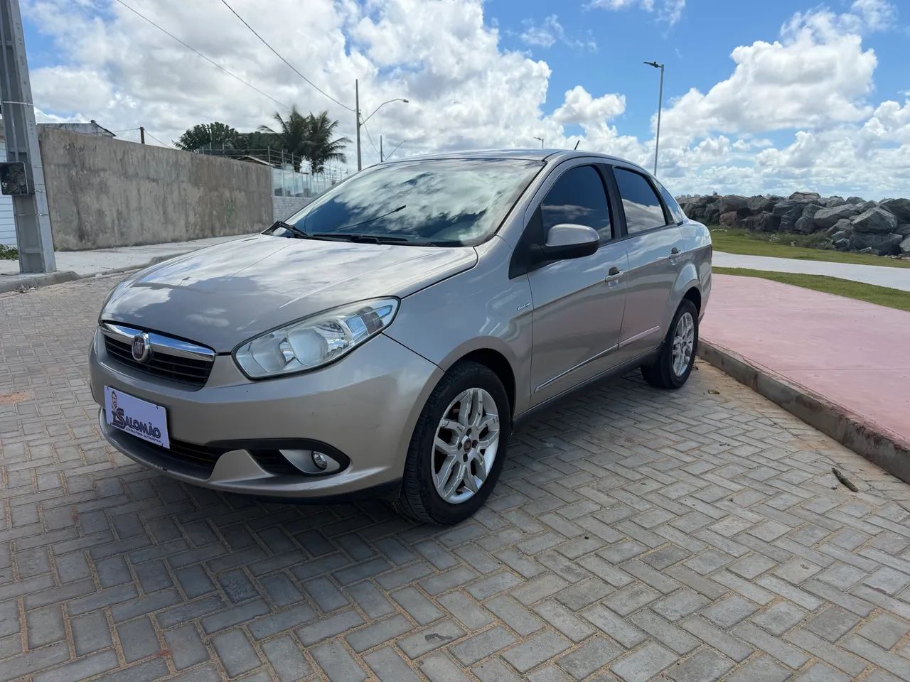 Fiat Grand Siena 2015