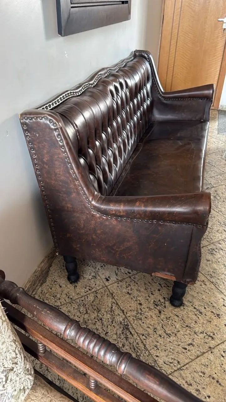 Vendo sofá de couro antigo  - Foto 3