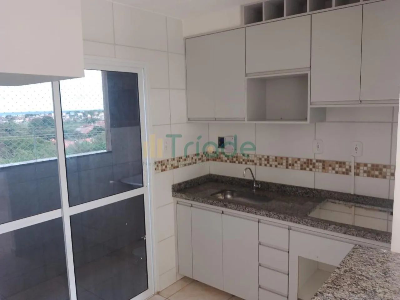 APARTAMENTO 2 QTOS COM ARMÁRIOS PLANEJADOS NA COZINHA - COND. ESPLANADA PARK I - Foto 3