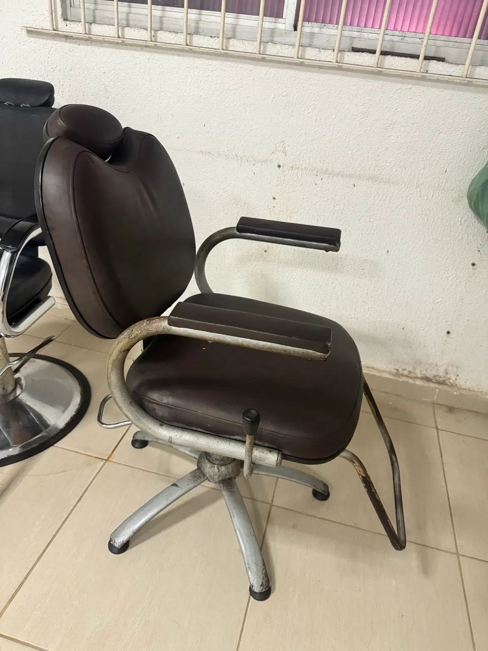 Cadeira de barbeiro  - Foto 2