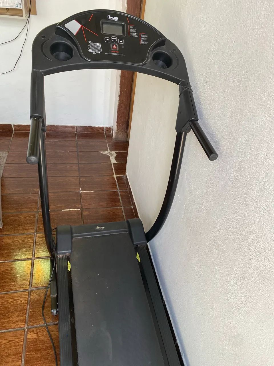 Vendo Esteira  Semi nova  - Foto 2