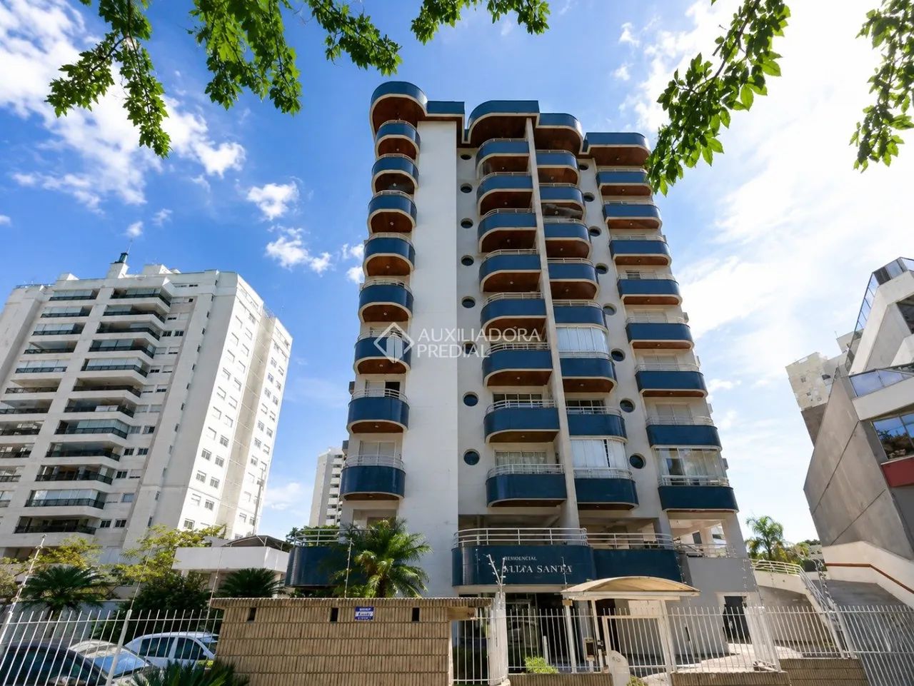 Amplo, Ensolarado e Semimobiliado em uma das Melhores Regiões do Itacorubi - Foto 2