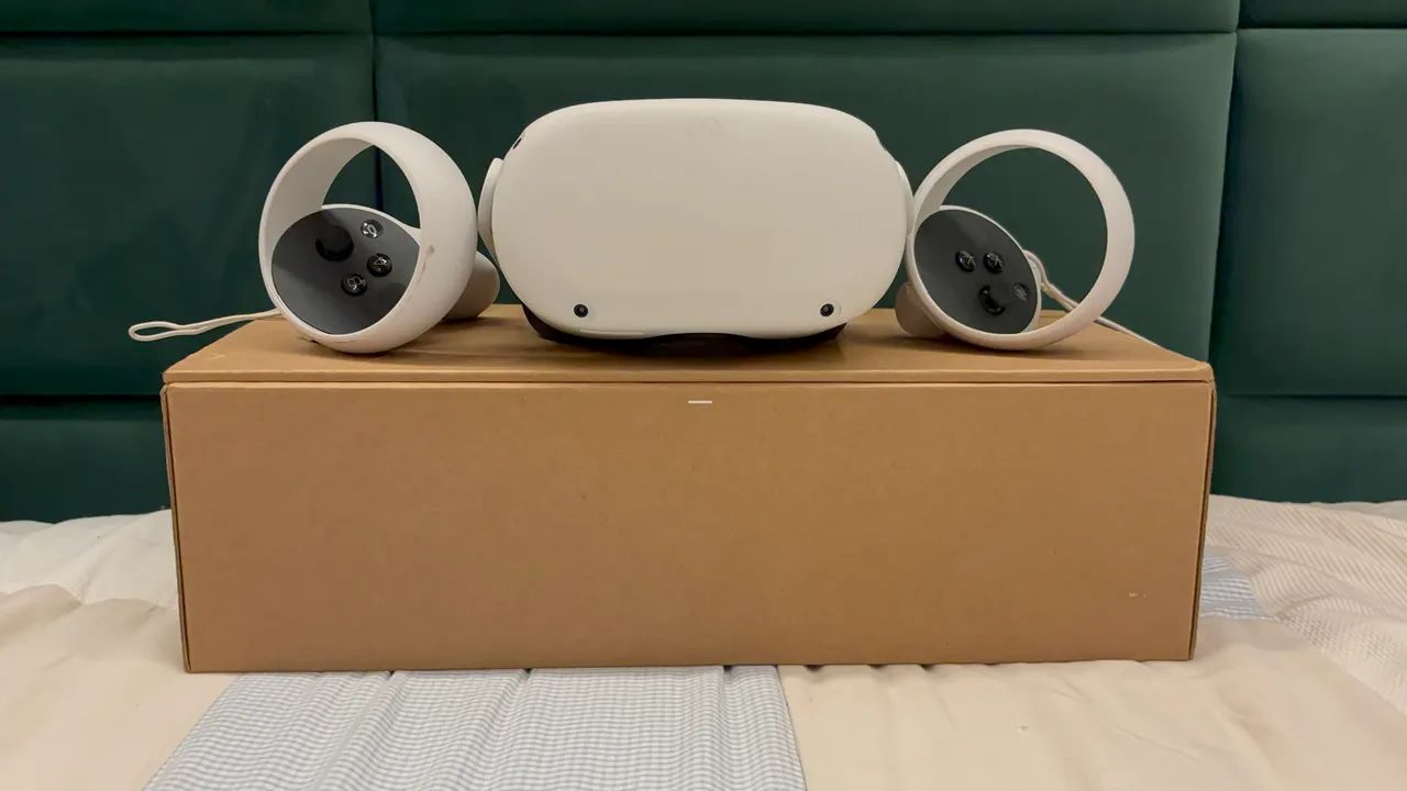 Meta Quest 2 Quase novo- Com acessório