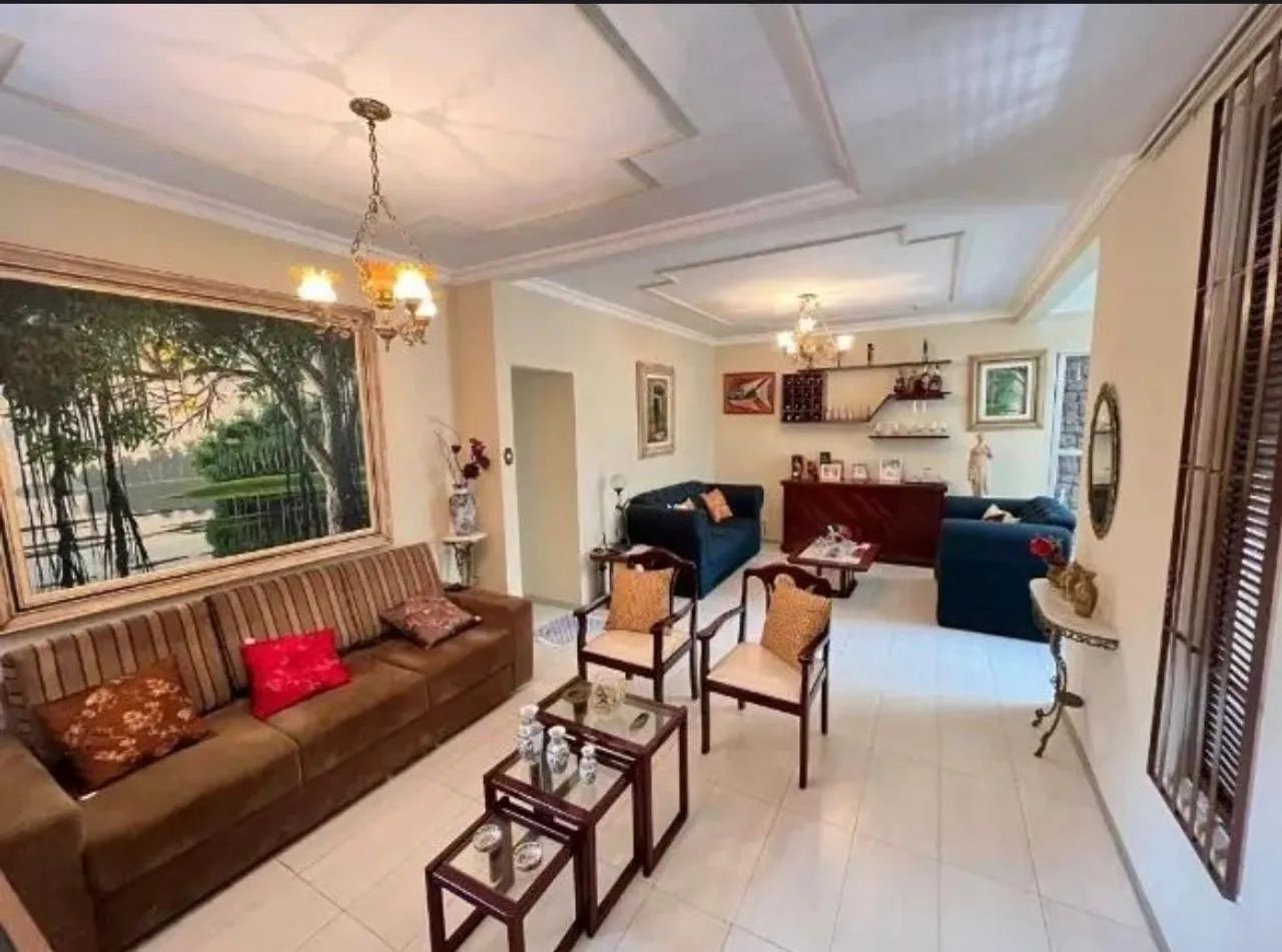 Casa com ponto comercial no cohaserma 