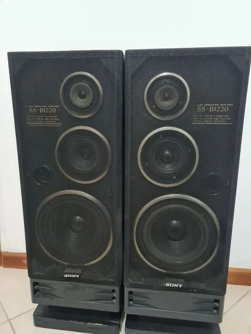 Par Caixas Sony LBT