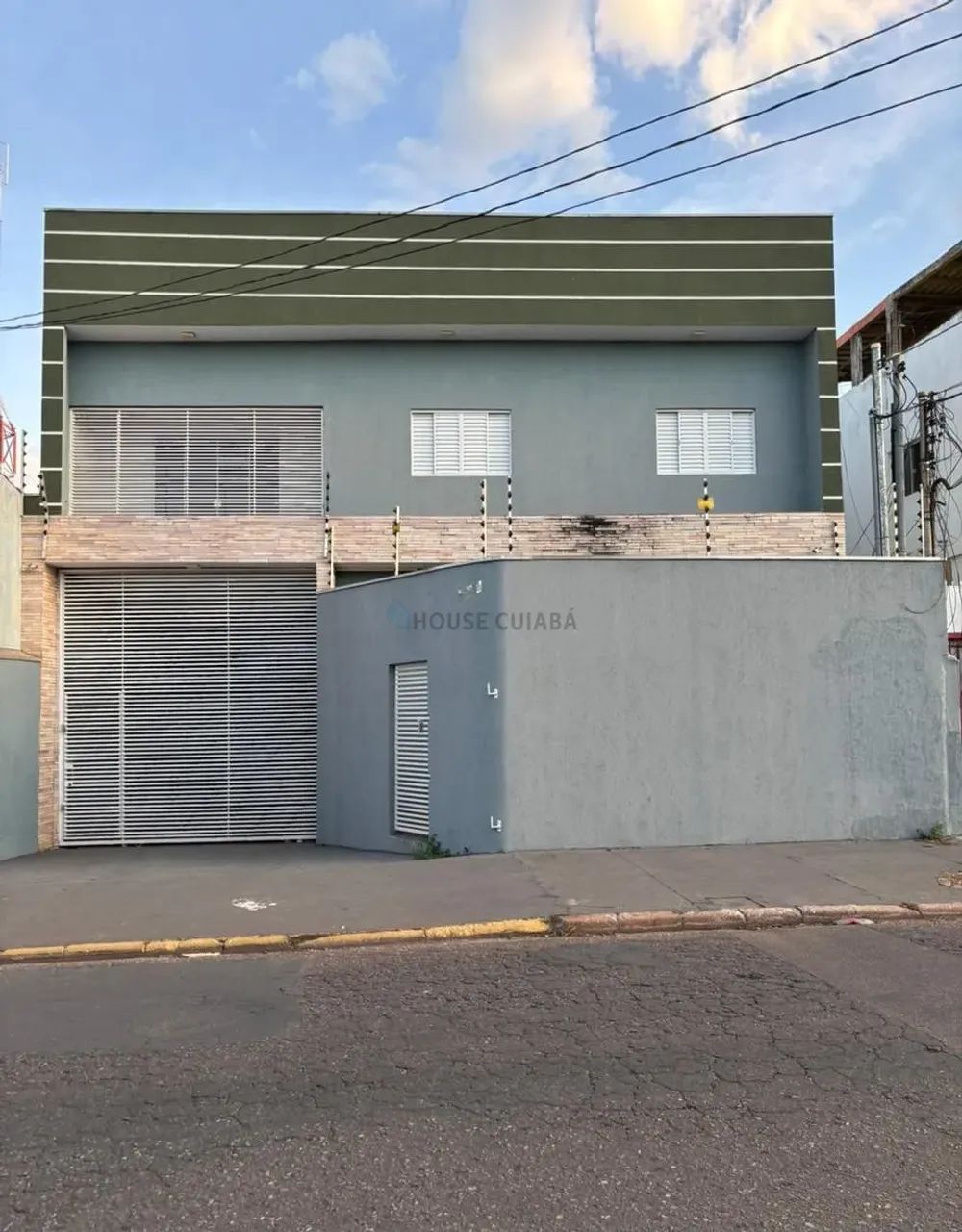 VENDE-SE PRÉDIO COMERCIAL COM 2 APARTAMENTOS  EXCELENTE OPORTUNIDADE! - Foto 2