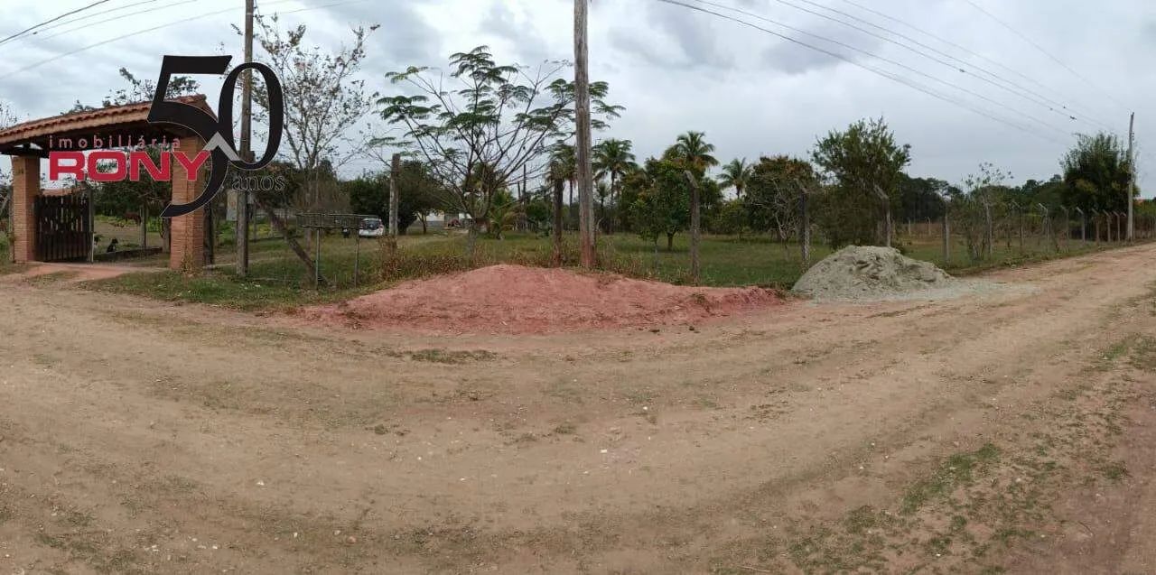 Terreno de 1.876,67m2 !!!