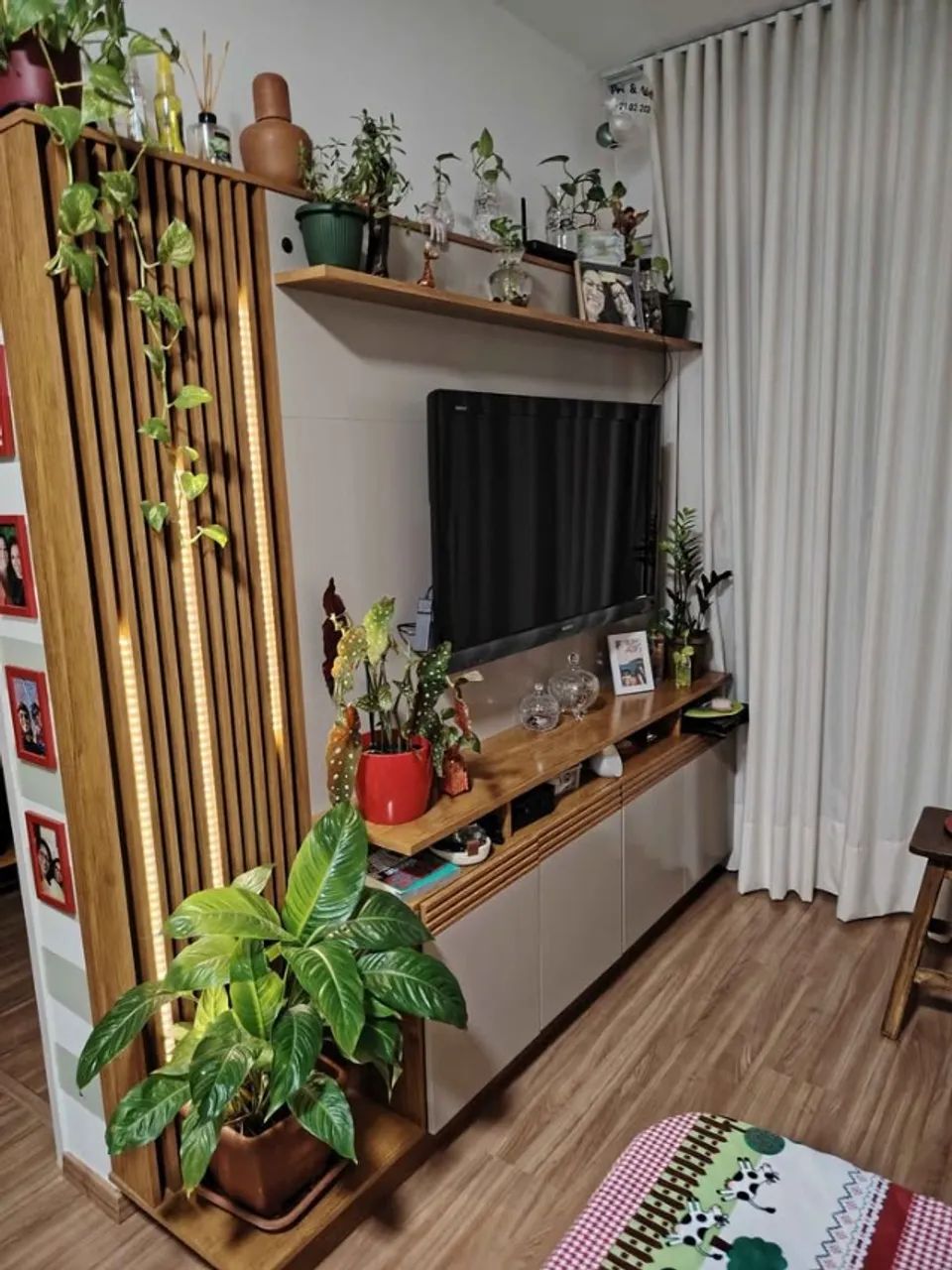 Home Absoluto 65? - Cinamomo/Off White com LED (está montado)