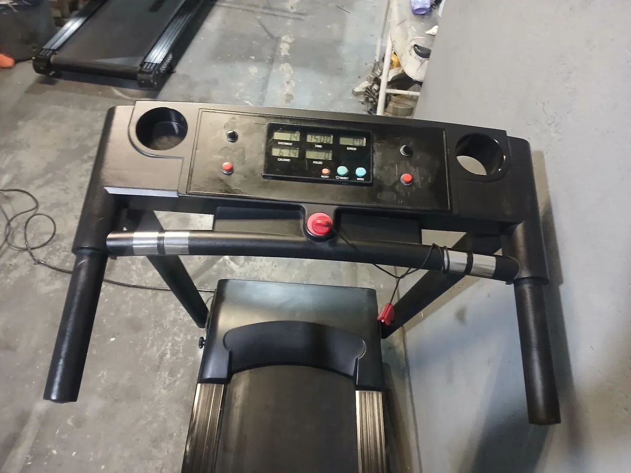 Esteira Athletic Profissional  - Foto 2