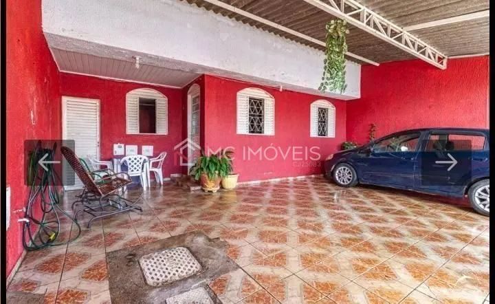 QNO 13 CONJUNTO C - CASA COM 3 QUARTOS + CASA DE FUNDOS