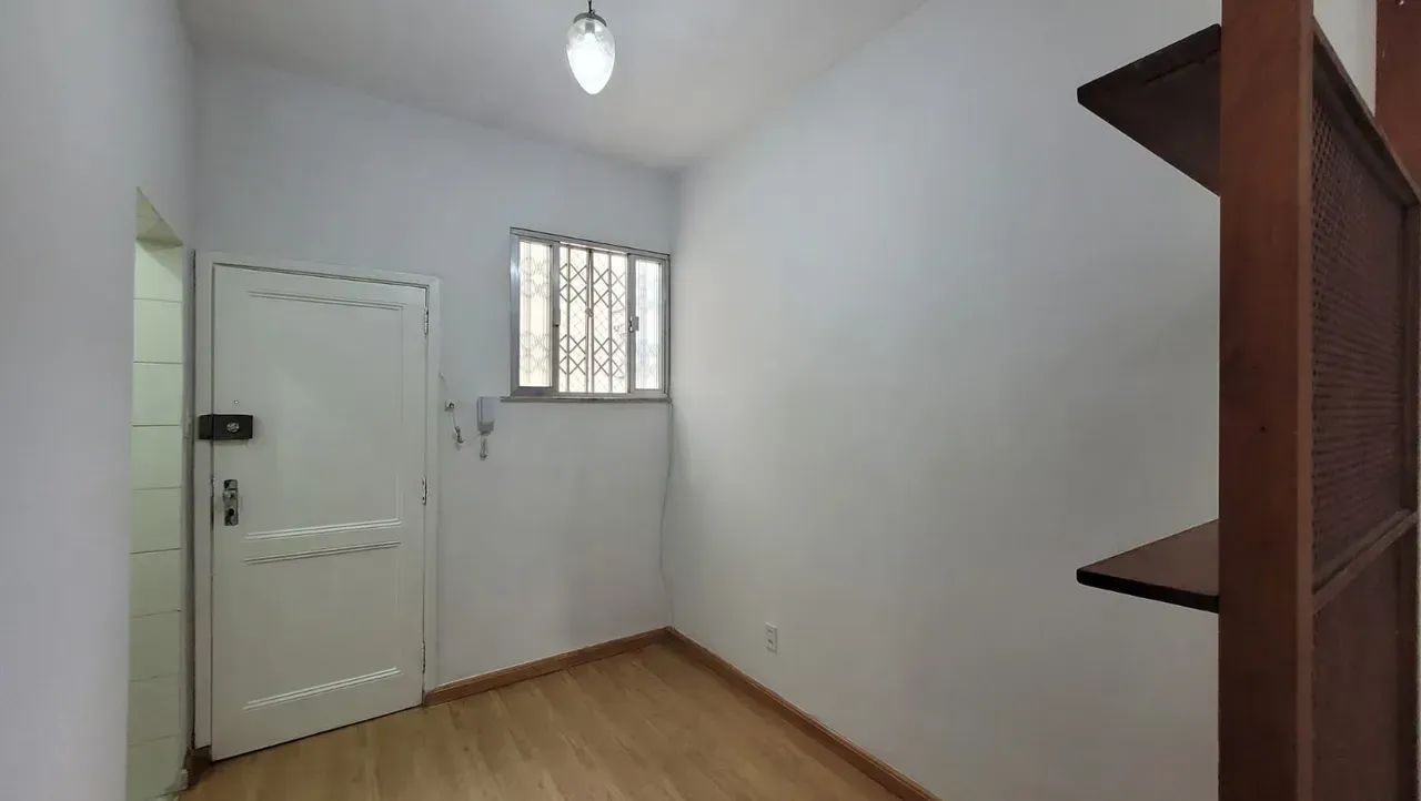 Catete - amplo quarto e sala com cozinha e banheiro - Foto 5