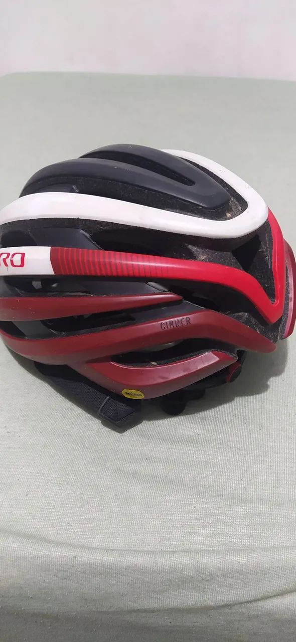 Capacete bicicleta Giro Mips original usado  - Foto 4