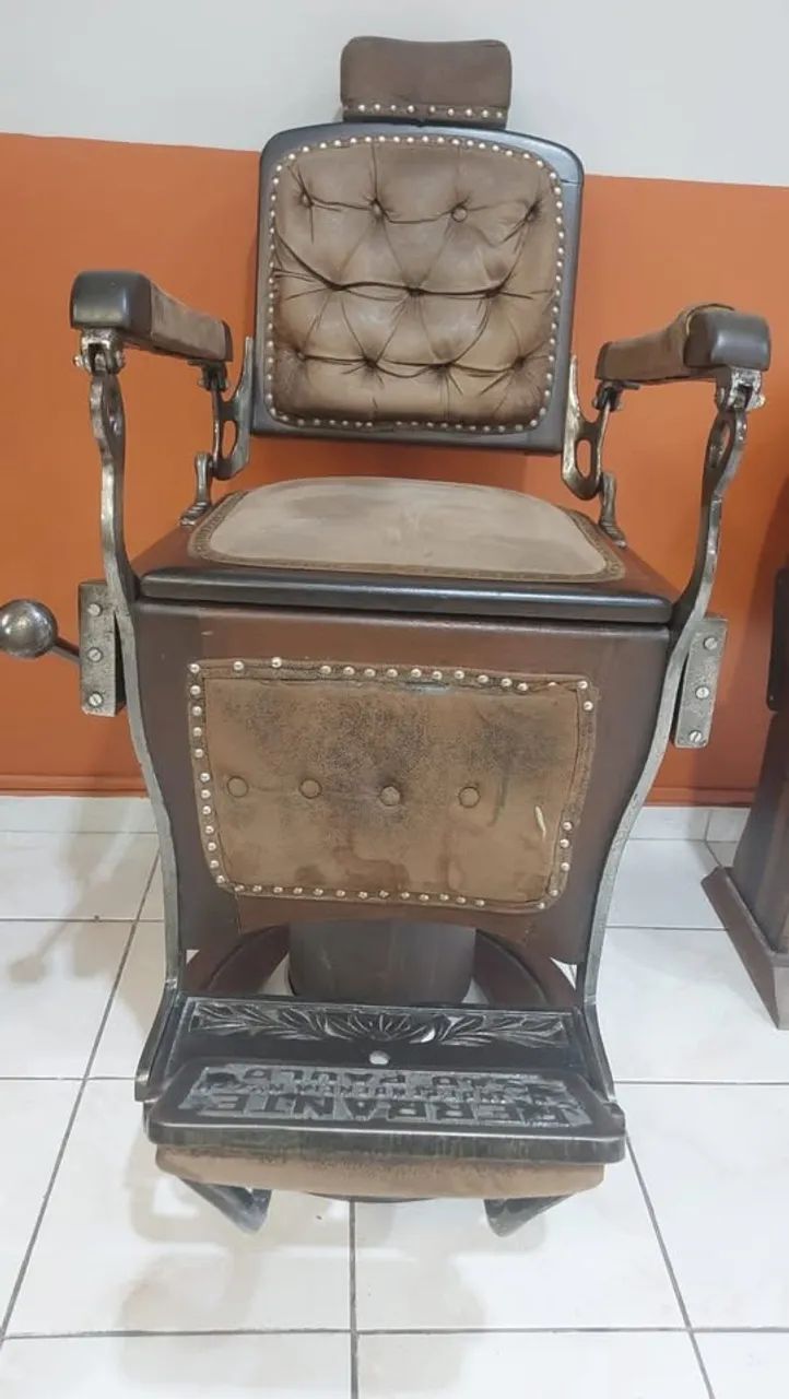 CADEIRA DE BARBEIRO FERRANTE RESTAURADA - Foto 4