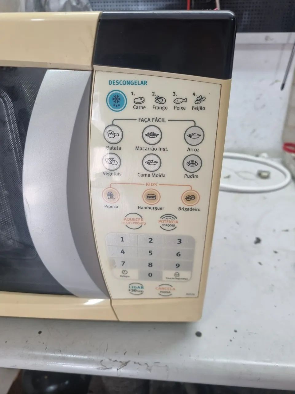 Microondas Eletrolux 20 litros  - Foto 3